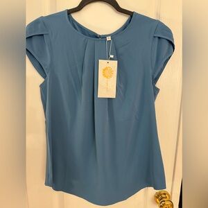 Light weight blouse NWT